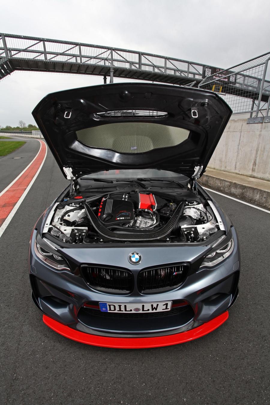 Моторный отсек BMW M2 CSR by Lightweight Performance 2017 года  (фото 31 из 32)